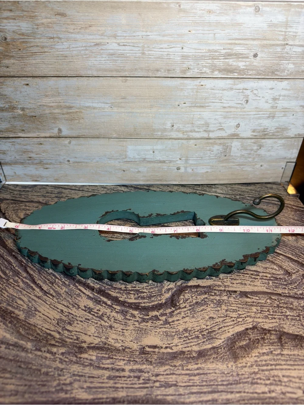 Rustic Distressed Keyhole Wall Hook Decor